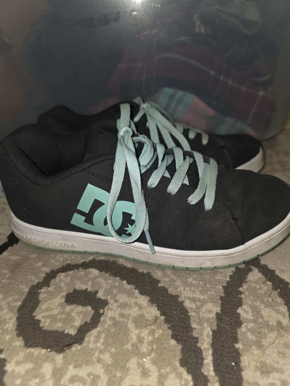 DC Shoes Black Sneaker with Mint Logo and Laces